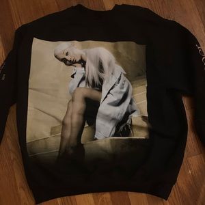 Ariana Grande Sweetener world tour merch